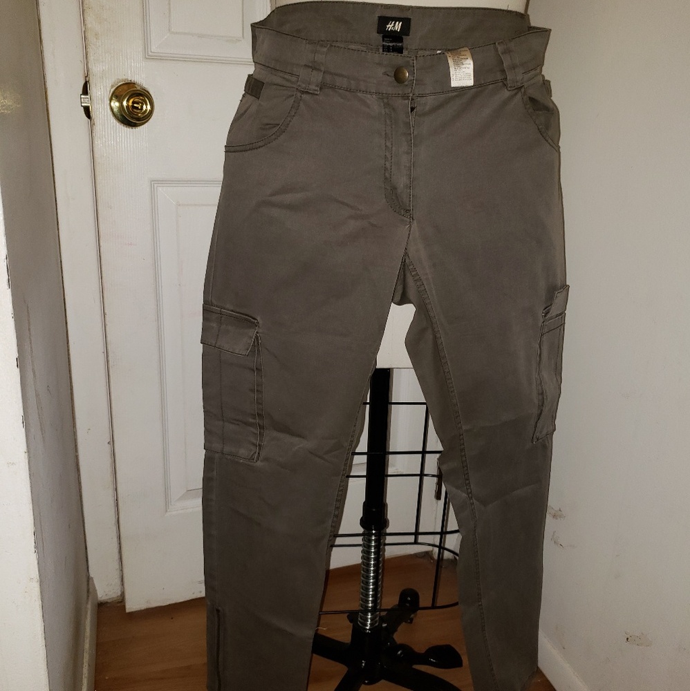 EUC Skinny cargo pants